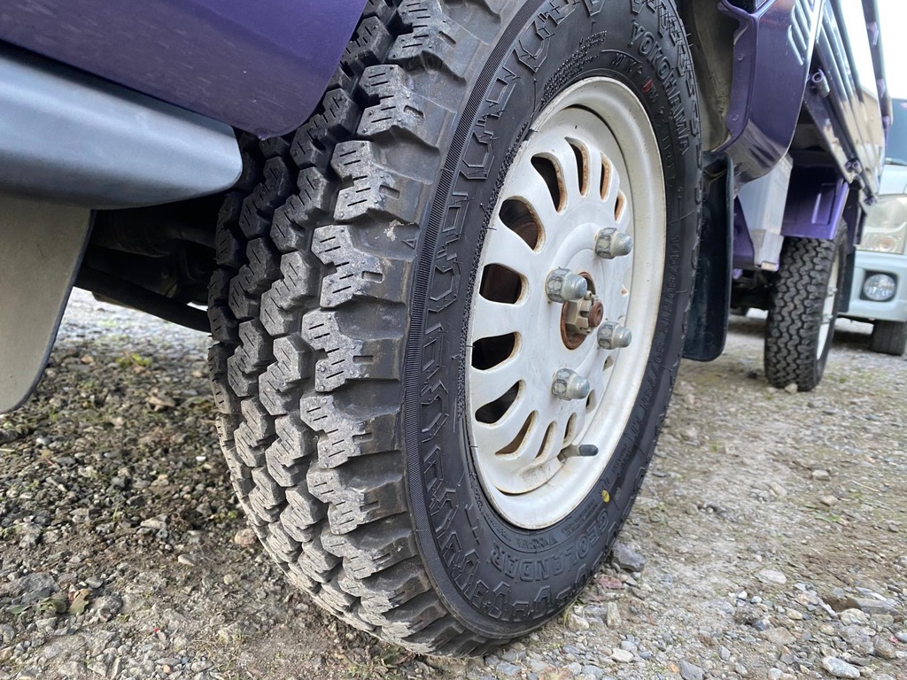 1998 Mitsubishi Minicab 4WD Purple