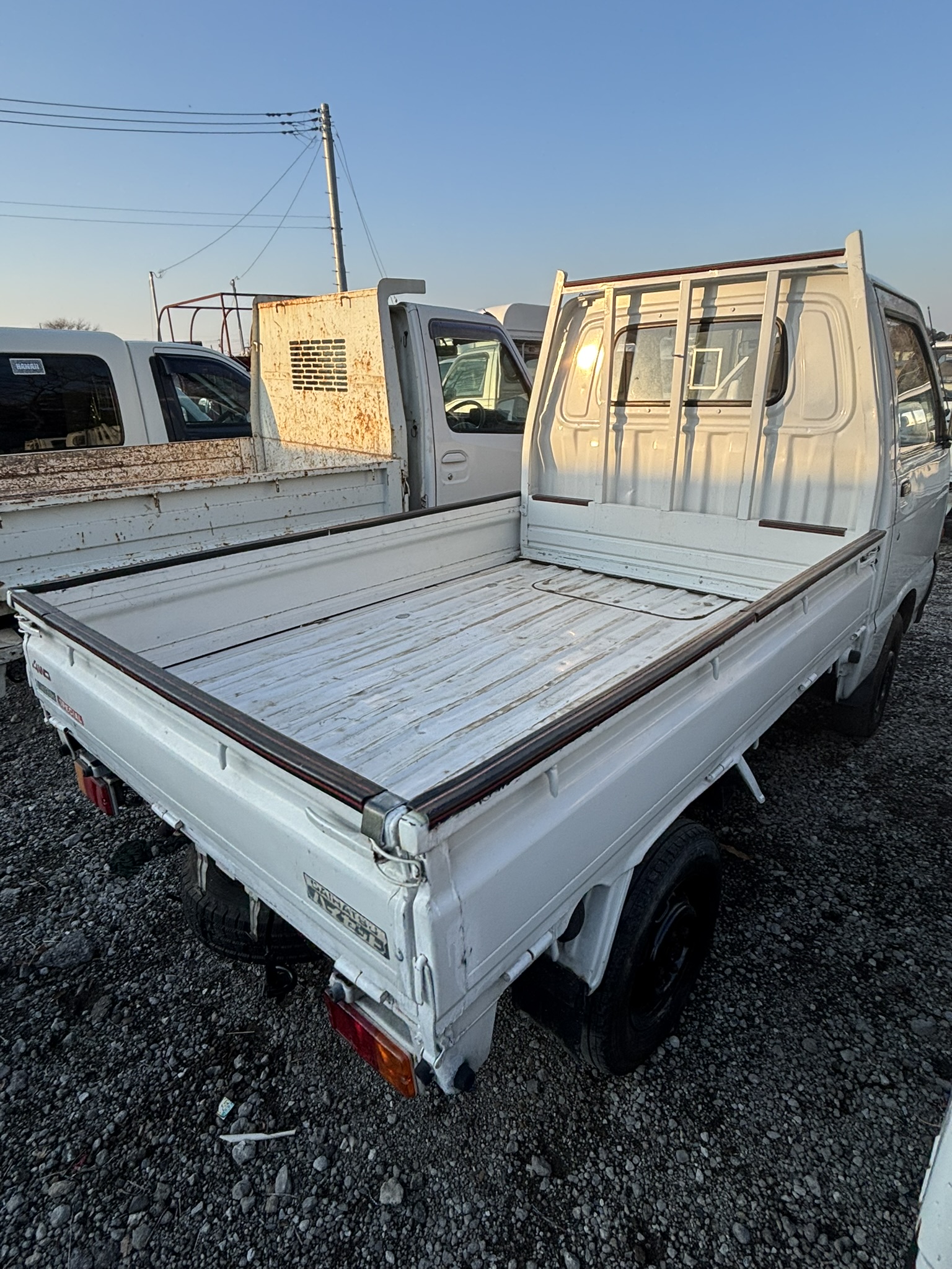 1993 Daihatsu Hijet S83P 4WD Dump Body