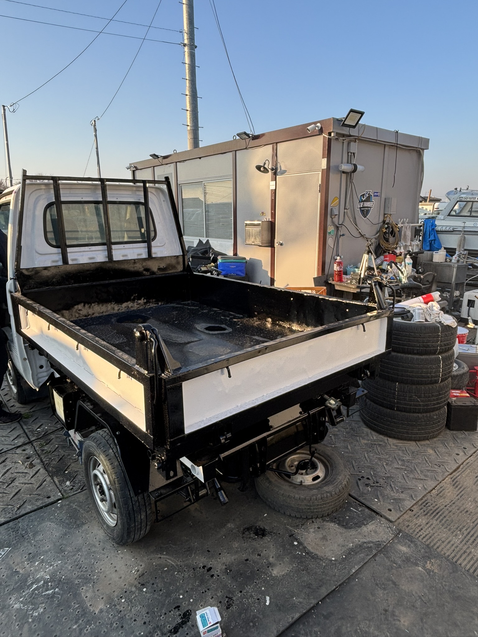 1996 Daihatsu Hijet 4WD Dump Body