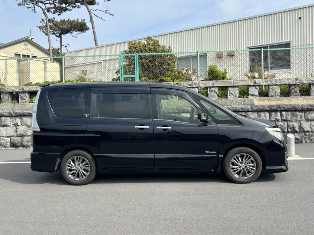 2016 Nissan Serena S-Hybrid Pure Drive Autech Rider
